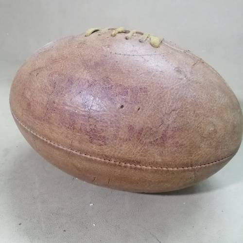 VERY OLD VINTAGE SUPER RUGBY LEATHER BALL