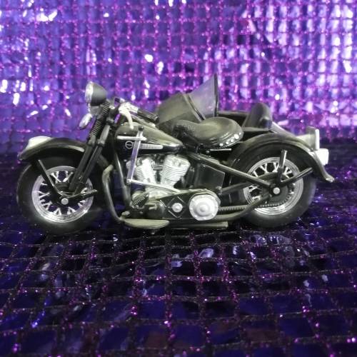 HARLEY DAVIDSON 1948 FL PANHEAD WITH SIDECAR 1/18 - MAISTO 29 OF 37 ON AUCTION NOW
