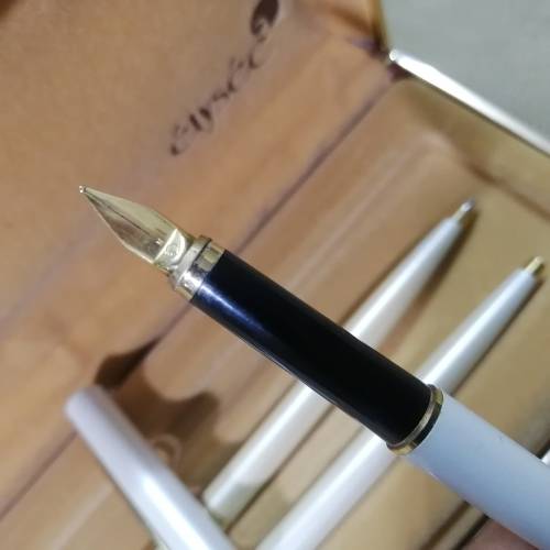 EXQUISITE ELYSEE PEN TRIO SET WITH BALL POINT, FOUNTAIN AND PACER PEN