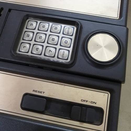 MAGNIFICENT!!! VINTAGE INTELLIVISION GAMING SYSTEM IN BOX - TESTED WORKING