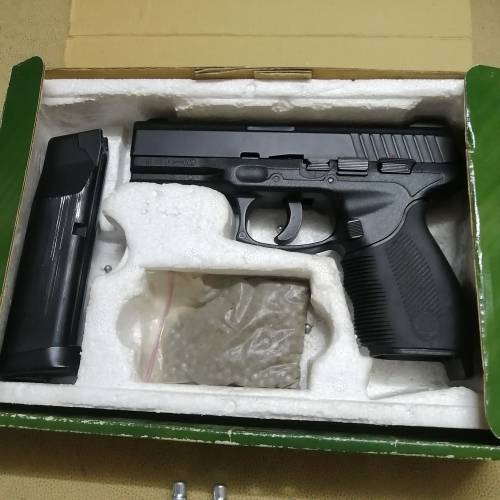 KWC Taurus 24/7 CO2 Air Pistol - 4.5 mm Combo