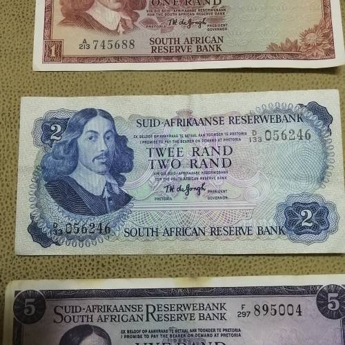 VINTAGE SOUTH AFRICAN 1966 - 1976 BANKNOTES