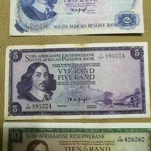 VINTAGE SOUTH AFRICAN 1966 - 1976 BANKNOTES