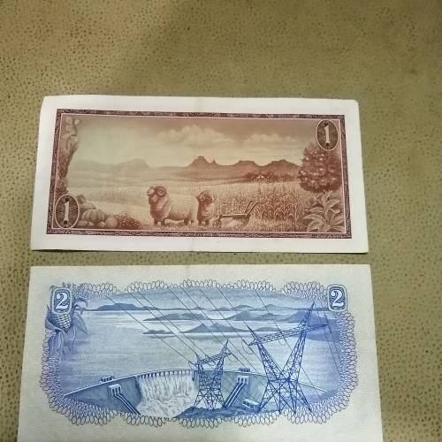 VINTAGE SOUTH AFRICAN 1966 - 1976 BANKNOTES