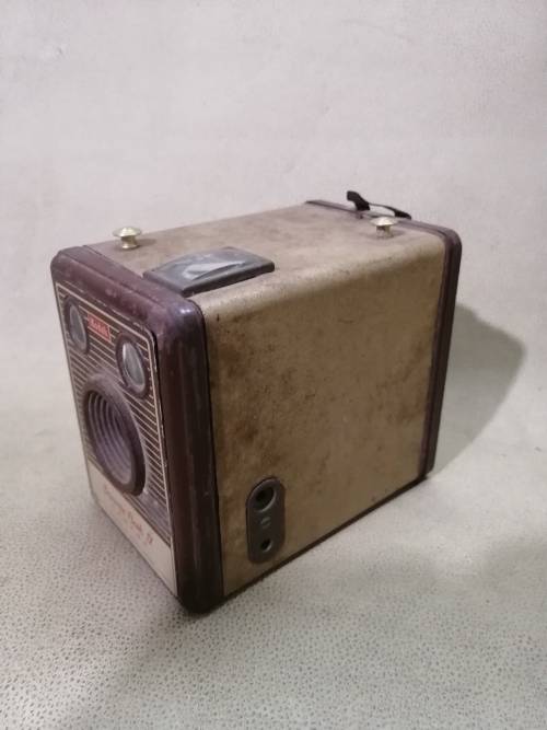 Vintage Kodak Brownie Flash IV 620 Box Camera