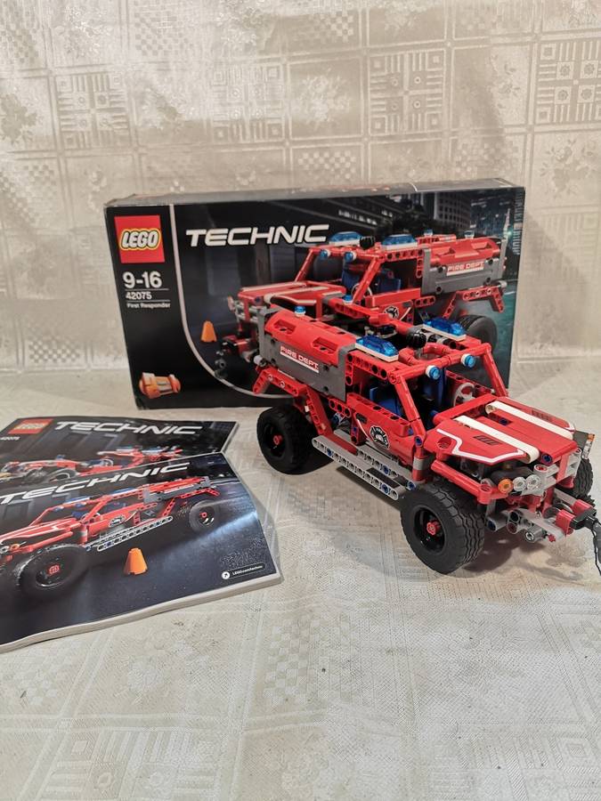 Lego 42075 Technic First Responder Building Kit 513 Pcs 100% Complete