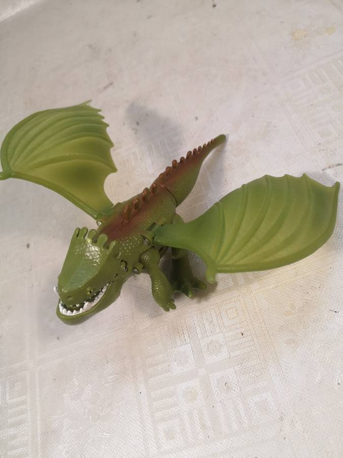 How to Train Your Dragon Green Armoured - Spin Master