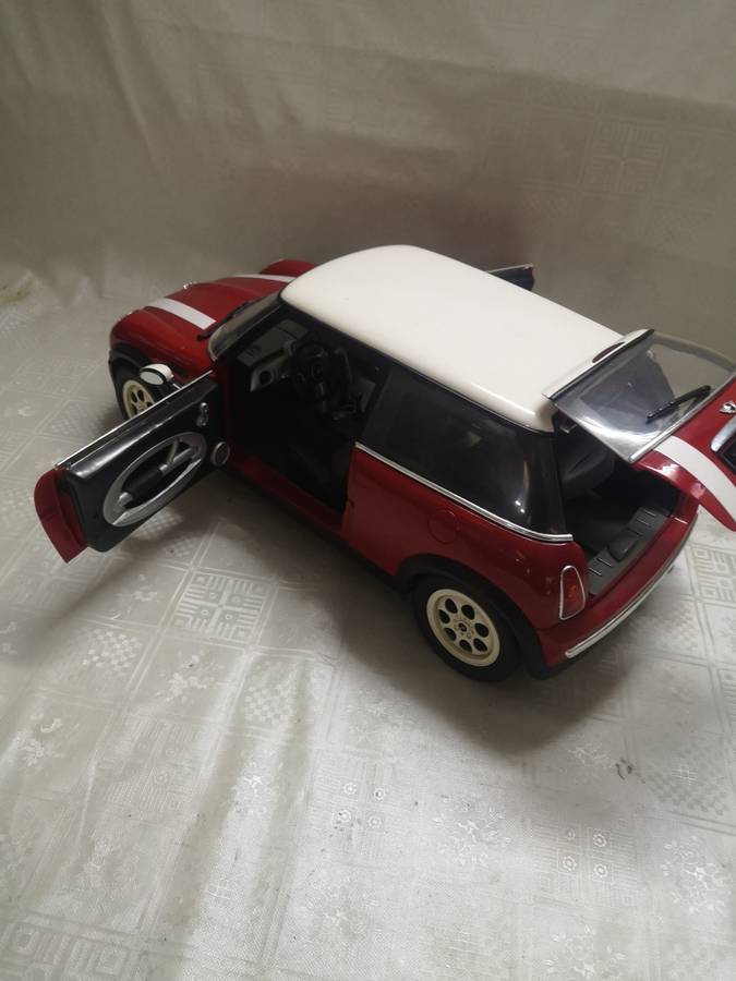 GIANT!! EZTECH 1/6 Scale 27.145 MHz Large Radio Control RC Mini Cooper 9.6v No Remote