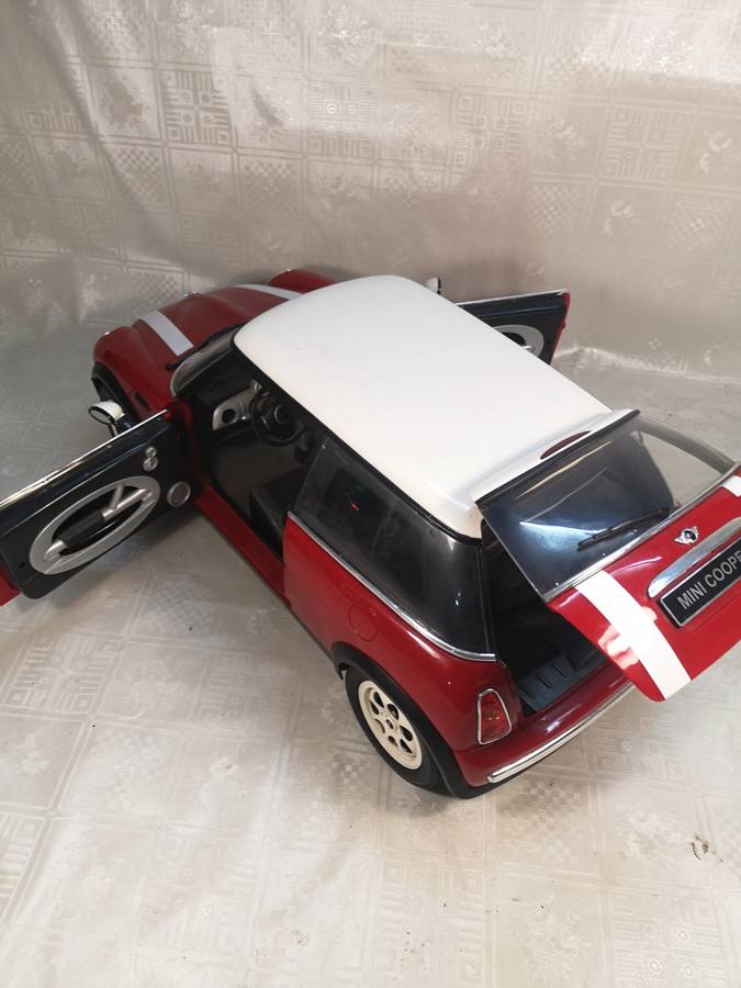 GIANT!! EZTECH 1/6 Scale 27.145 MHz Large Radio Control RC Mini Cooper 9.6v No Remote