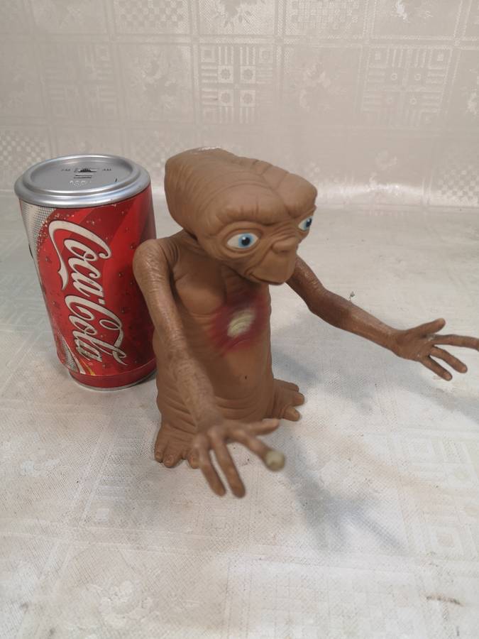 E.t. The Extra Terrestrial Puppet Action Toy Glow in Dark Made by ReSaurus