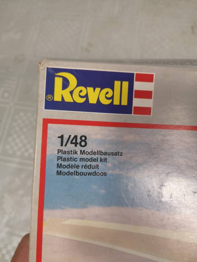 LARGE REVELL 1-48, GRUMMAN F-14 TOMCAT, 04540 COMPLETE LIKE NEW