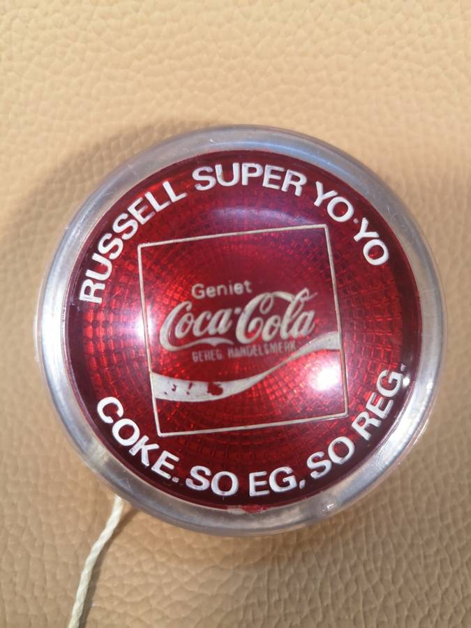 rare RUSSELL COCA COLA COKE SUPER YO-YO YOYO 1976 SLIMLINE SHAPE South Africa issue (Afr & Eng)
