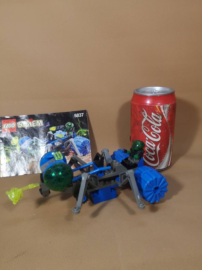 Vintage LEGO Insectoids Cosmic Creeper from 1998! set 6837