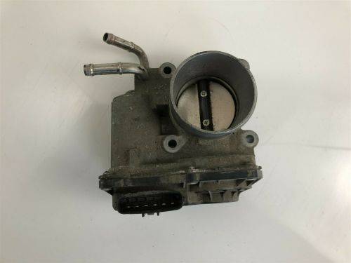 Toyota Yaris Verso Original Throttle Body 22030-47010