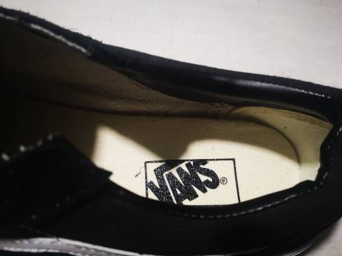 NEW UNISEX VAN'S OLD SKOOL - UK 6