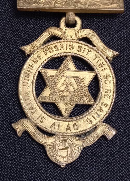 Vintage Masonic Medal         F8