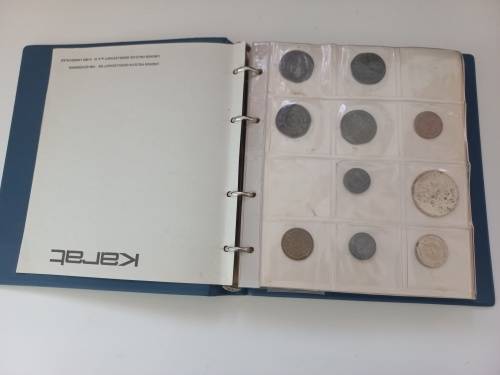 86 Unresearched Tokens And Medallions In File   ( Weight Of File 1.365kg )  STARTING @ R1