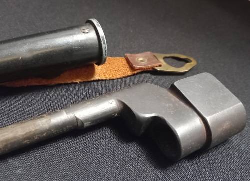 WW2 No 4 MKII B ----- Bayonet with Scabbard