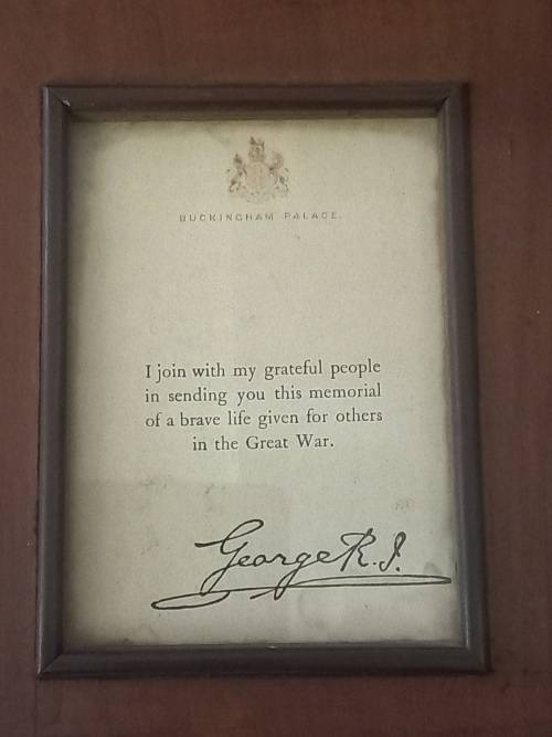 WW1 Death Plaque With Letter From Buckingham Palace In Wooden Frame To Arthur Norman Dymond