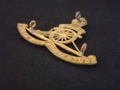 South African Artillery Cap Badge               X10
