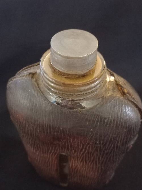 Antique Leather and Glass Hip Flask with Shot Cup - Size: 190 x 95mm