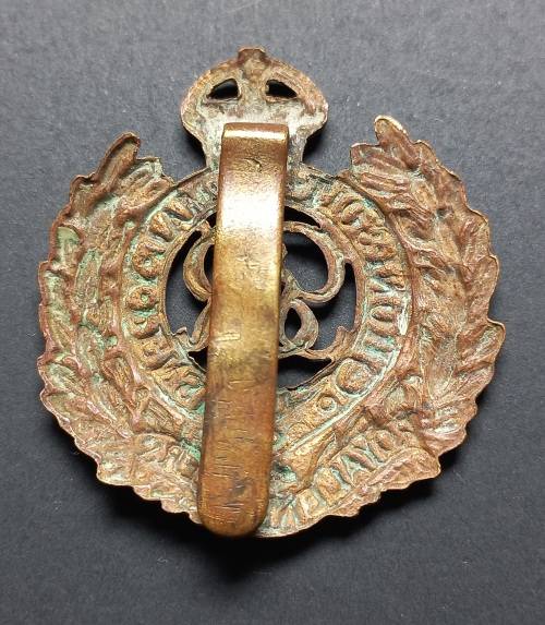 Royal Engineers Cap Badge                   X78