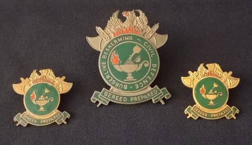 SA. Civil Defence / Gereed Repaired Cap & Collar Badges ( Note 2 Pins Repaired ) X185