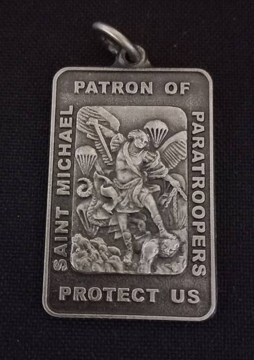 Saint Michael Paratroopers Pendant Size: 45mm x 27mm                    X208