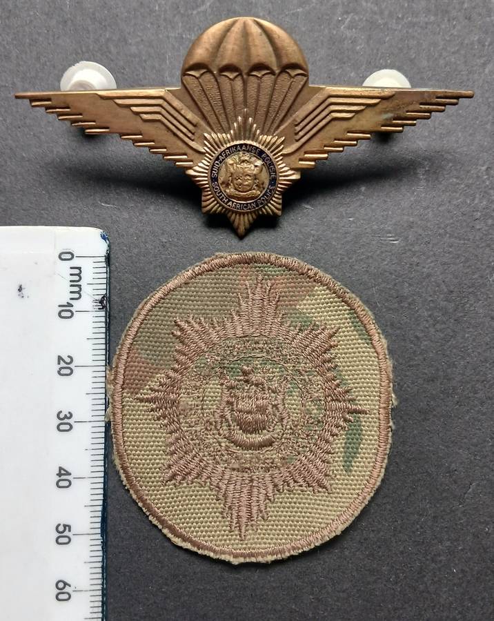 Special Task Force Camo Cloth Cap Badge & Early Qualification Para Wings     F119
