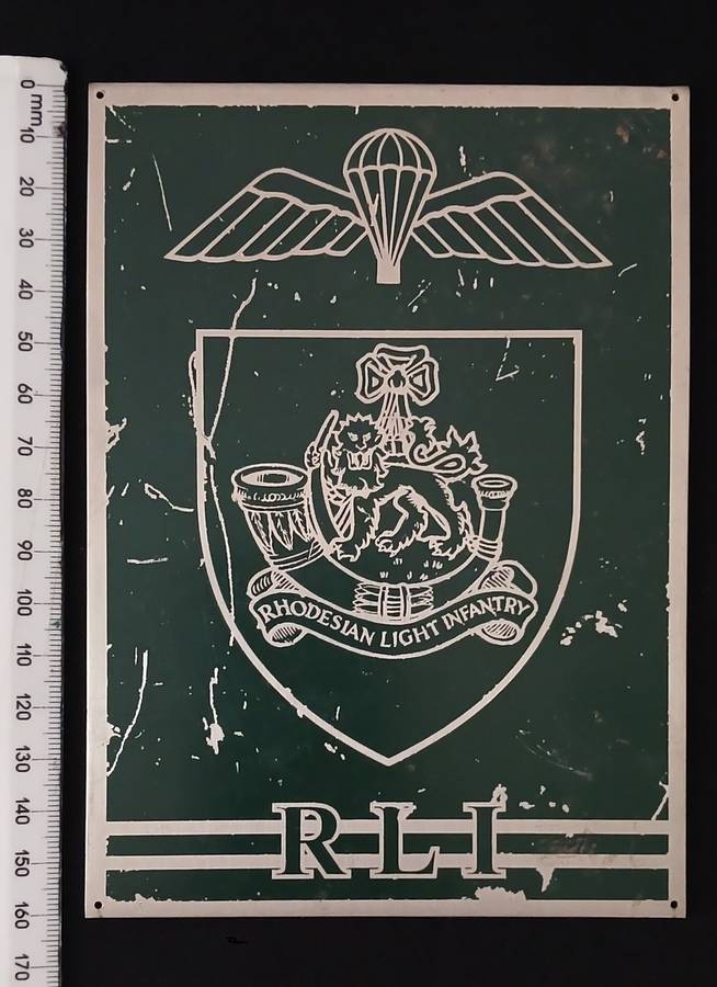RLI ( RHODESIA LIGHT INFANTRY ) METAL / ENAMEL PLAQUE                     No.4