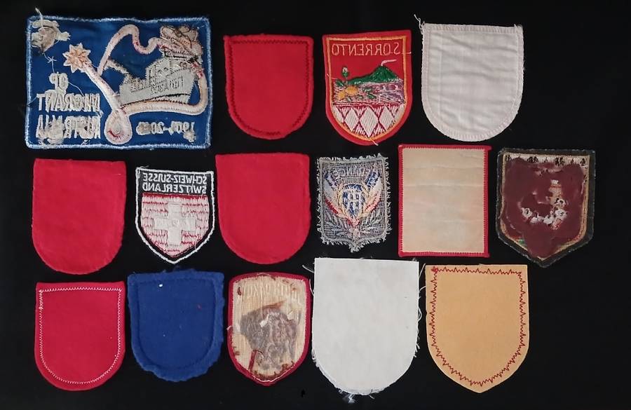 VINTAGE ASSORTED PATCHES             R65