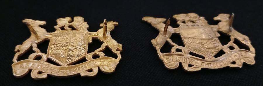 SOUTH AFRICAN AIR FORCE  - SA MAJOOR (AO2) RANK BADGES   FOR   Formal Dress (Stepouts)          R114