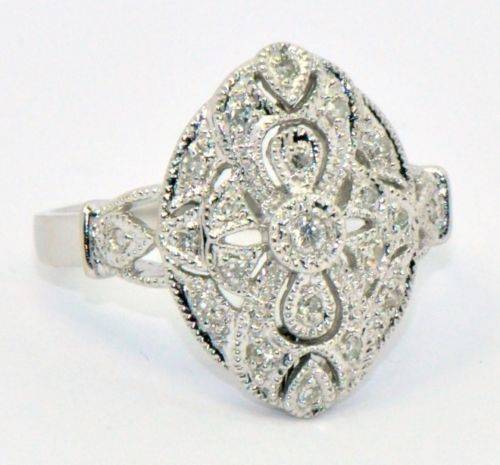 14 KT WHITE GOLD ESTATE DIAMOND RING