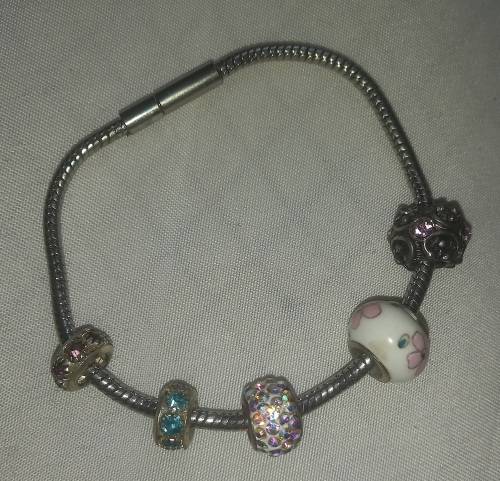Bracelet with 5 beards