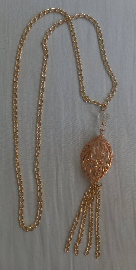 Leave necklace