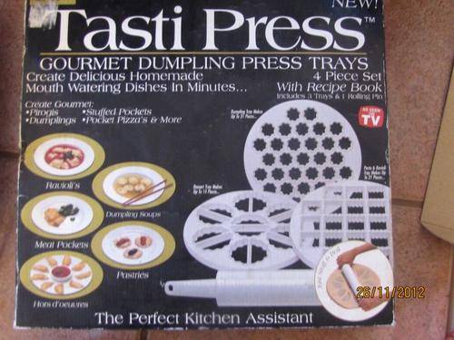 Tasti Press - Gourmet Dumpling/Pie Maker