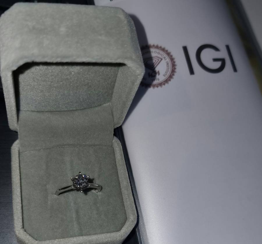 1.00CT Brilliant Round IGI Certified Diamond Ring Colour D VVS2 Set on 18K WHITE GOLD Size 6.5(M)