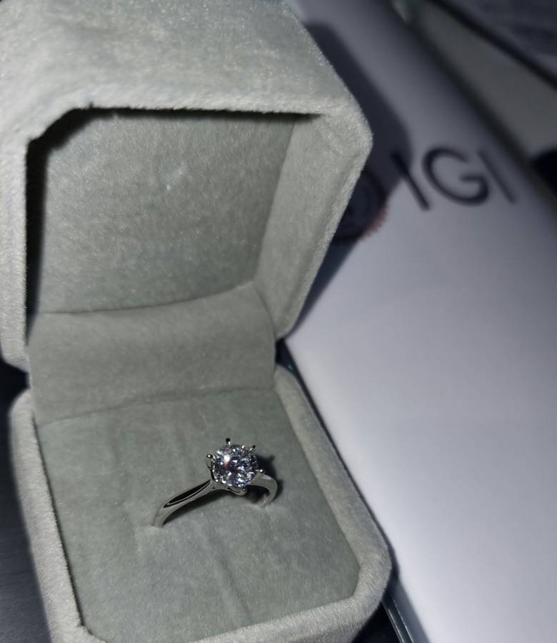 1.00CT Brilliant Round IGI Certified Diamond Ring Colour D VVS2 Set on 18K WHITE GOLD Size 6.5(M)