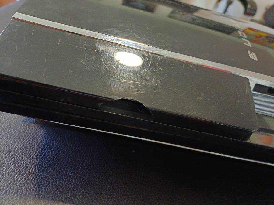PS3 Backwards compatible version CECHC04 (Read description)