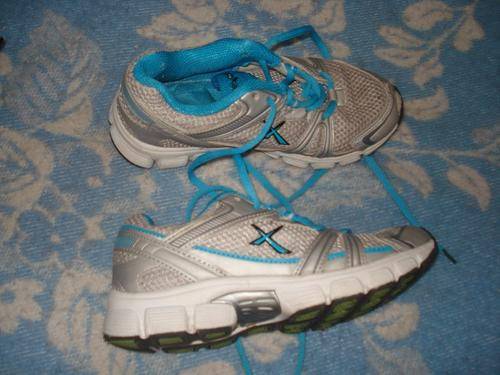 Boys cross-trainers (Mr Price Maxed) size 2