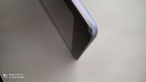 Apple Ipad 5th Gen 32GB *** Please read the Add*** Cracked screen