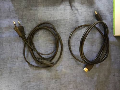 Xbox One S 500GB with Series S Controller and 4 Games + Original Box