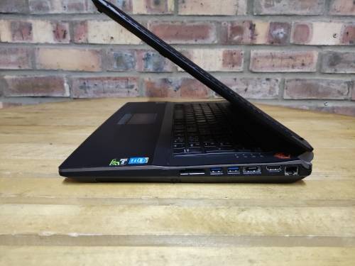 **Gaming Laptop**Mecer 17inch Barebone Laptop**Quad Core i7**GTX860m 2GB GPU