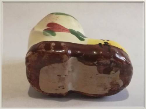 Miniature Italian Ceramic - S Gimignano  - Light Yellow Boot