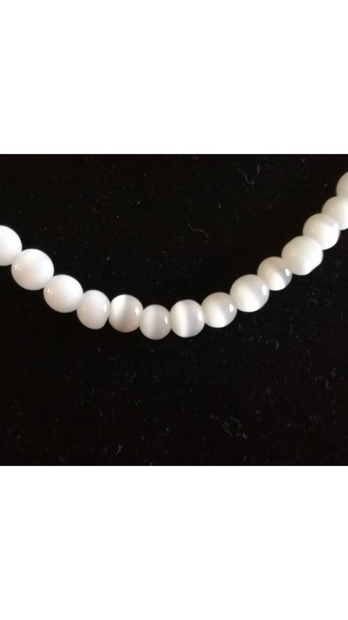White stone necklace