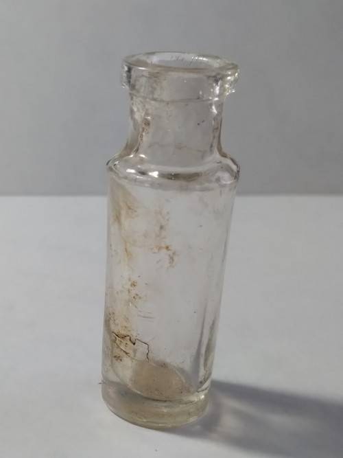 Miniature glass bottle