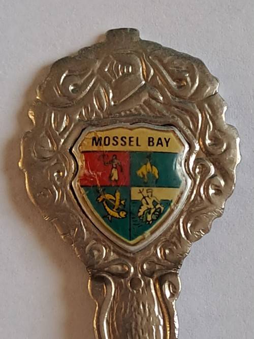 Vintage souvenir spoon -Mossel Bay -  shell