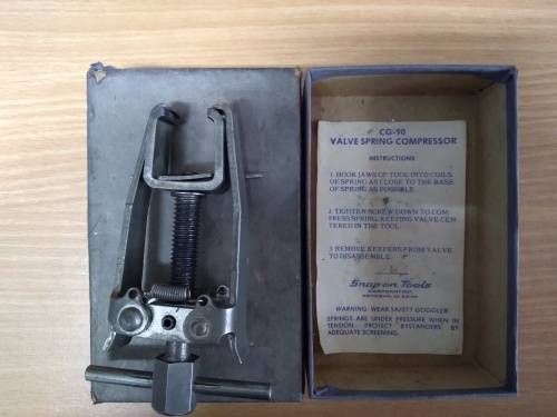 Snap On CG-90 Valve Spring Compressor in Original Box