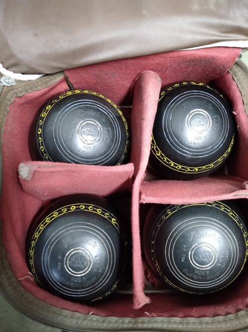 Henselite Bowls Size 5 Super-Grip