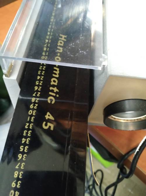 Hanimex La Ronde 35mm Slide Projector + Tripod Projection Screen